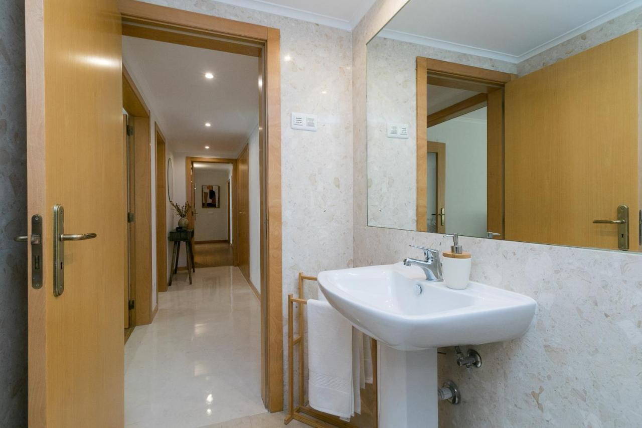 Ferienwohnung Premium Flat In Upscale Area, Balcony, Parking Lissabon Exterior foto